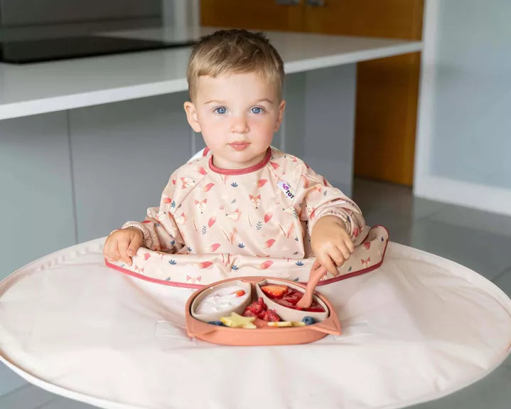 0ranje - Slabbertje met opvangbakje en siliconen dienblad – handige eetset voor jonge kinderen